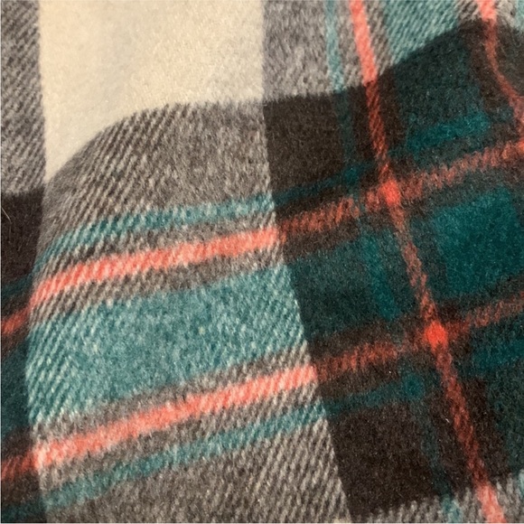 The Clarissa plaid Shacket - Picture 4 of 6